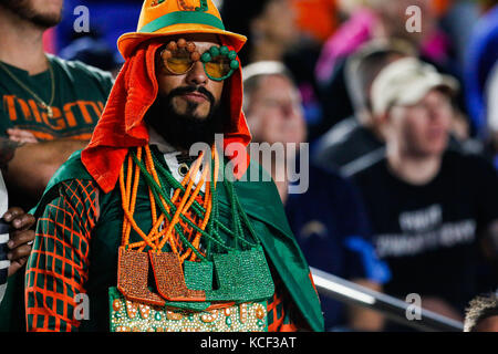 Durham, NC, USA. Sep 29, 2017. Les ouragans à Miami pendant le ventilateur du duel NCAA entre Miami et le duc à Wallace Wade Stadium à Durham, NC. (Scott Kinser/Cal Sport Media) Credit : csm/Alamy Live News Banque D'Images