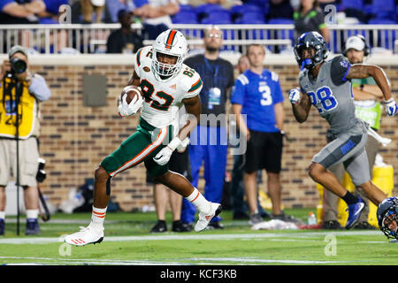 Durham, NC, USA. Sep 29, 2017. XX la NCAA se rencontreront entre Miami et le duc à Wallace Wade Stadium à Durham, NC. (Scott Kinser/Cal Sport Media) Credit : csm/Alamy Live News Banque D'Images