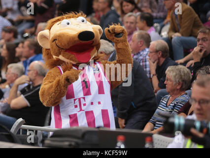 Bonn, Allemagne. 04 octobre 2017. Bonn, Allemagne, 4 octobre 2017, Basketball, BBL, Telekom Baskets Bonn vs. ratiopharm Ulm : Telekom Baskets mascotte Bonni. Crédit : Juergen Schwarz/Alamy Live News Banque D'Images