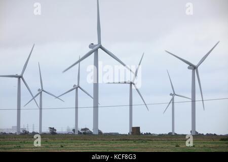 Éoliennes, parc éolien Little Cheyne, Romney Marsh, Kent, Royaume-Uni Banque D'Images