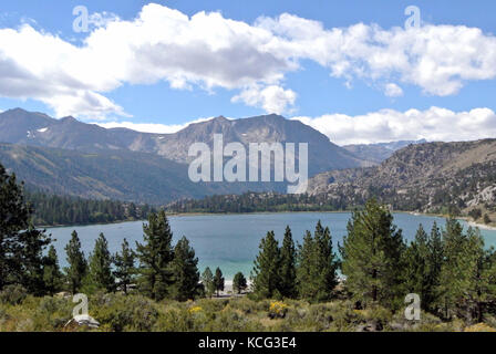 Vue sur le lac Le lac de juin juin boucle Banque D'Images