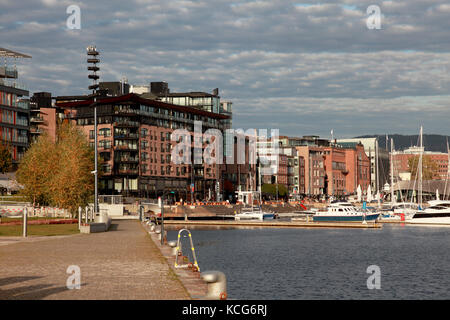 Le développement d'Aker Brygge à Oslo, en Norvège, à côté de la baie appelée pipervika Banque D'Images