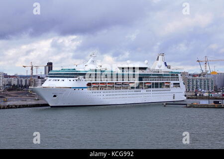 Mme Vision of the Seas bateau de croisière dans le port d'Helsinki, Finlande Banque D'Images