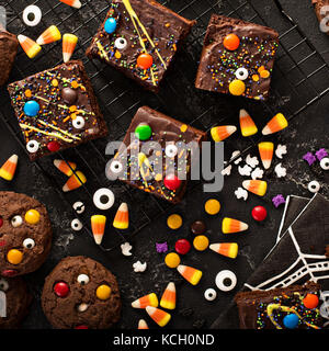 Brownies chocolat monster friandises maison pour l'Halloween Banque D'Images