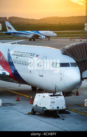 Kuala Lumpur, Malaisie - 13 août 2017 : avion de Malaysia Airlines stationné à l'aéroport international de Kuala Lumpur le 13 août 2017. Banque D'Images