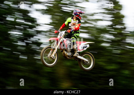 Au cours de l'action de course Rockstar energy drink de motocross à la Friche à Nanaimo, en Colombie-Britannique. Banque D'Images