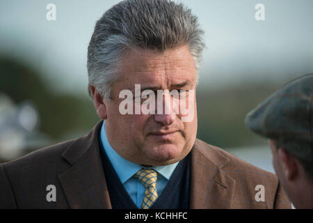 British National Hunt entraîneur de chevaux de course Paul Nicholls. Banque D'Images