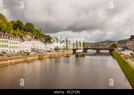 Village de Châteaulin sur le canal de Nantes à Brest, Bretagne, France Banque D'Images