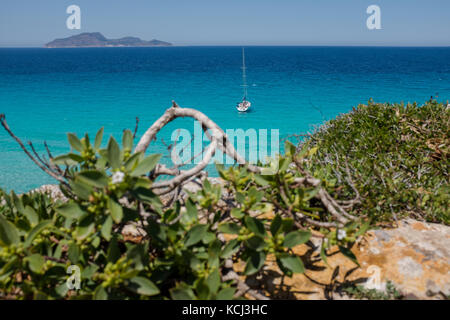 Vue sur Levanzo de Cala Rossa Banque D'Images