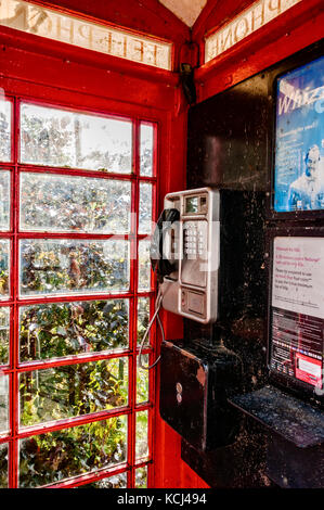 L'iconique, general post office red k6 téléphone fort situé dans le parking de Rannoch railway station Banque D'Images