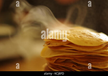 De délicieux pancakes steamy français Banque D'Images