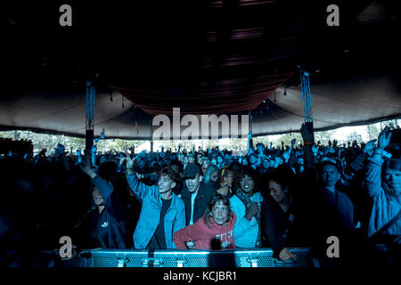 Danemark, Roskilde – juin 29 2017. Les festivaliers et les fans de musique assistent à un concert avec le chanteur jamaïcain, l'auteur-compositeur et le deejay Popcaan pendant le festival de musique danois Roskilde Festival 2017. Banque D'Images