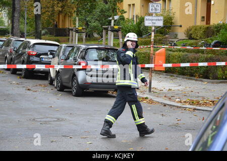 Berlin, Allemagne. 5Th oct, 2017. L'Allemagne météo : storm 'xavier' hits berlin crédit : Markku rainer peltonen/Alamy live news Banque D'Images