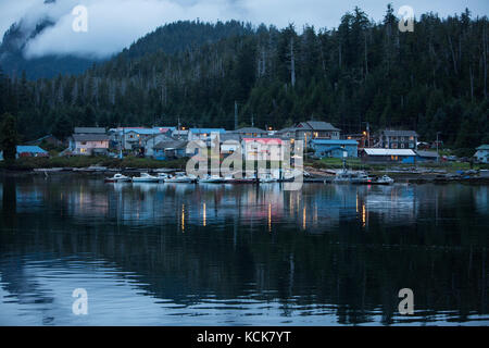 Le petit village des Premières nations de Kyuquot, sur la côte ouest de l'île de Vancouver. Kyuquot, Île de Vancouver, Colombie-Britannique, Canada Banque D'Images