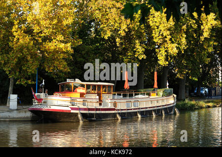 Canal du Midi à Carcassonne, Aude, Languedoc-Roussillon, France Banque D'Images