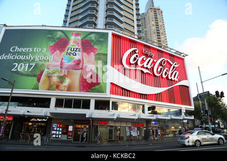 Le signe iconique Coca-Cola à Kings Cross, Sydney, Australie Banque D'Images