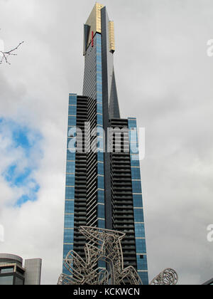 Eureka Tower (297 m), le plus haut bâtiment de Melbourne, de 91 étages. C'est le plus grand immeuble résidentiel du monde de 14th et il contient 556 appartements an Banque D'Images