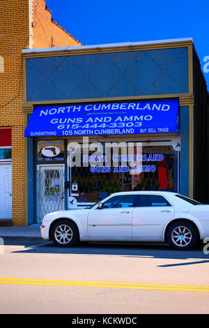 Le magasin North Cumberland Guns and Ammmo dans le centre-ville Lebanon TN, États-Unis Banque D'Images