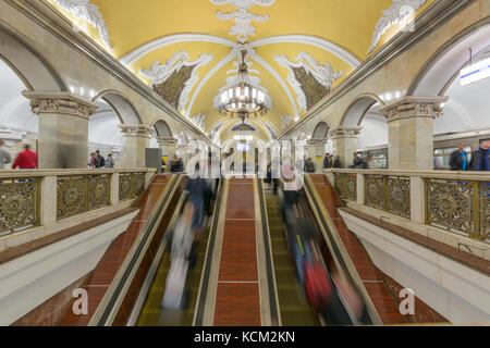 Hall central de la station de métro Komsomolskaya à Moscou, Russie. Banque D'Images