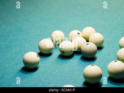 Billard, table de billard. couilles sur la table de billard Banque D'Images