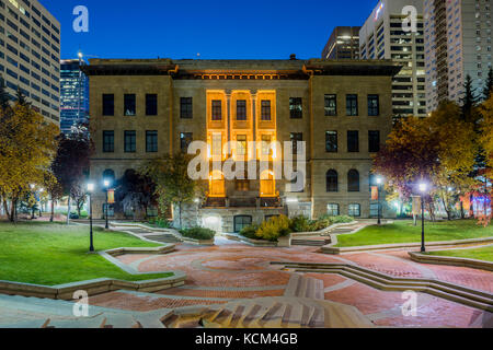 Édifice du patrimoine, Centre McDougall, conçu par Allan Merrick Jeffers, un des premiers grands bâtiments de grès à Calgary, Alberta, Canada Banque D'Images