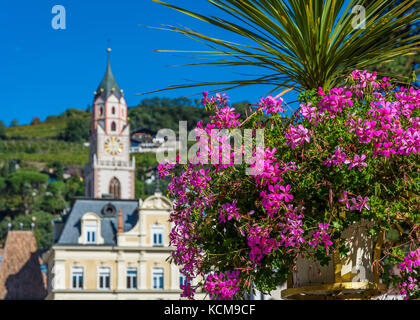 Église paroissiale Saint Nicolas de Merano dans le Tyrol du Sud du 14th siècle - Merano (Meran) dans le Tyrol du Sud, au nord de l'Italie Banque D'Images