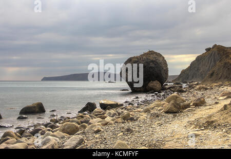 Paysage d'un célèbres formations rocheuses, de baies près du volcan éteint dans la montagne karadag karadag réserver dans le nord-est de la Crimée, de la mer Noire Banque D'Images