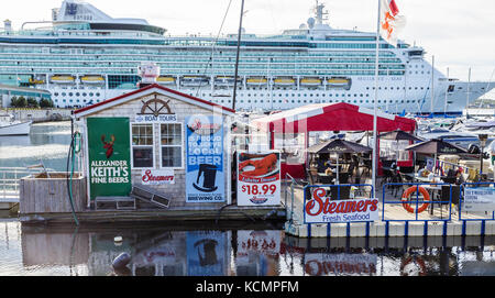 Royal Caribbean Cruise ship, brilliance of the seas docked in Charlottetown, Prince Edward Island, canada Banque D'Images