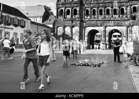 Porta Nigra, une porte romaine datant de 180 AD à Triere, Allemagne. Banque D'Images