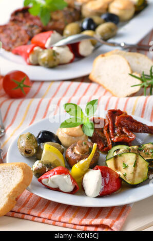 De délicieux hors-d'italien et grec Banque D'Images