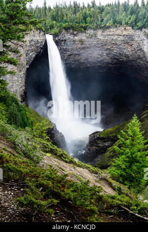 Helmcken Falls dans le parc provincial Wells Gray en Colombie-Britannique Banque D'Images