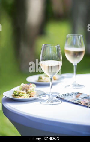 La vie toujours de la nourriture et du vin pris à la shellfish festival à courtenay Banque D'Images