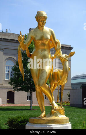 La Darlington Memorial Fountain à Washington, DC, créée par Carl Paul Jennewein, est une sculpture remarquable dédiée à honorer la mémoire des individus, mettant en valeur l'art public américain du XXe siècle. Banque D'Images