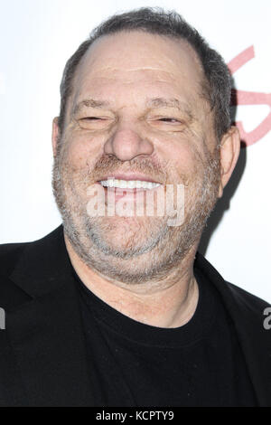 Hollywood, Ca. 2 février 2017. Harvey Weinstein arrive à la première Escape From Planet Earth de Los Angeles qui s'est tenue à Mann Chinese 6 le 2 février 2013 à Hollywood, Californie. Crédit: Media Punch Inc./Alay Live News Banque D'Images