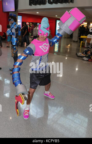 New York, NY, États-Unis. 6 octobre 2017. Javits Convention Center, New York, États-Unis, 06 octobre 2017 - des milliers de fans de bandes dessinées ont participé aujourd'hui à New York à la deuxième journée du New York Comic Con 2017. Photo : Luiz Rampelotto/EuropaNewswire crédit : Luiz Rampelotto/ZUMA Wire/Alamy Live News Banque D'Images
