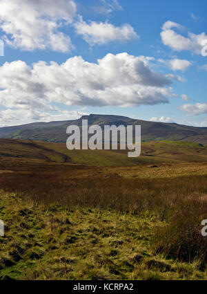 Le sanglier est tombé, Mallerstang, vu de Nateby commun. Yorkshire Dales National Park, Cumbria, Angleterre, Royaume-Uni, Europe. Banque D'Images