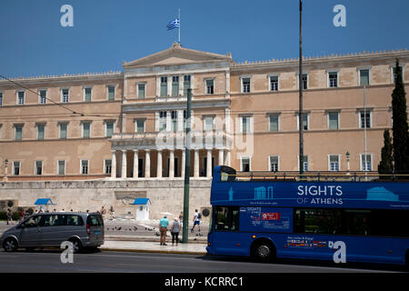 House of Parliament Building Place Syntagma Athènes Grèce Tour Bus Banque D'Images