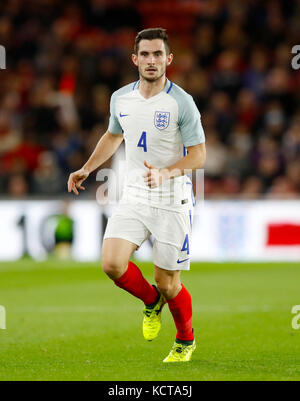 Lewis Cook d'Angleterre lors de l'UEFA Euro U21 qualification 4, le groupe 2019 au stade Riverside, Middlesbrough.APPUYEZ SUR ASSOCIATION photo.Date de la photo: Vendredi 6 octobre 2017.Voir PA Story football England sous 21.Le crédit photo devrait se lire: Martin Rickett/PA Wire.RESTRICTIONS : utilisation soumise à des restrictions FA.Usage éditorial uniquement.Utilisation commerciale uniquement avec le consentement écrit préalable de l'AC.Aucune modification sauf le recadrage. Banque D'Images