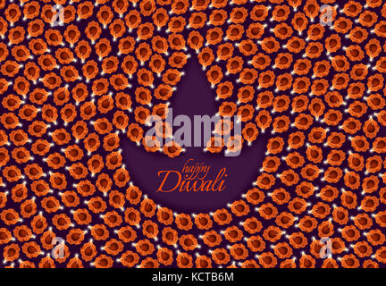 Stock photo de diwali carte de souhaits montrant Vue de dessus de nombreux diyas illuminé ou lampes à huile ou panti formant la forme de diya avec happy diwali text Banque D'Images
