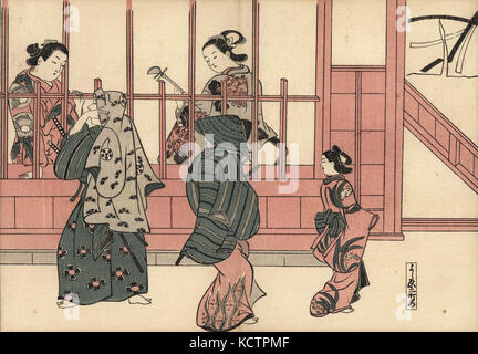 Deux hommes et une kamuro en passant devant un salon de thé à Yoshiwara Nichome. À l'intérieur de la resthouse, deux courtisanes jouer shamisen et attendre que les clients. Gravure sur bois par Okumura Masanobu (1686-1764), Photo de Fuzoku Emakimono Faire défiler du commerce de l'eau, Tokyo, réimpression vers 1880. Banque D'Images