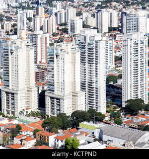 Vue aérienne du quartier de Vila Romana dans la ville de São Paulo - Brésil. Banque D'Images