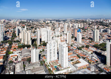 Vue aérienne du quartier de Vila Romana dans la ville de São Paulo - Brésil. Banque D'Images