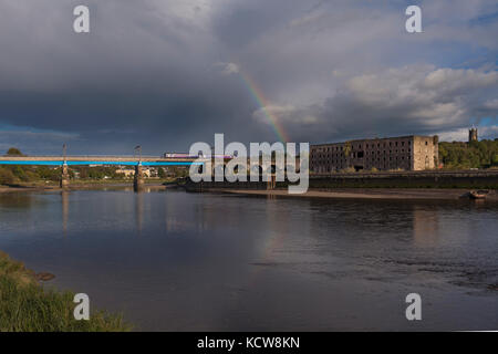 15/09/2017 Carlisle Bridge (Lancaster, rivière Lune) Northern Rail class 156 sprinter 1529 train formant la Buxton - Barrow in Furness Banque D'Images