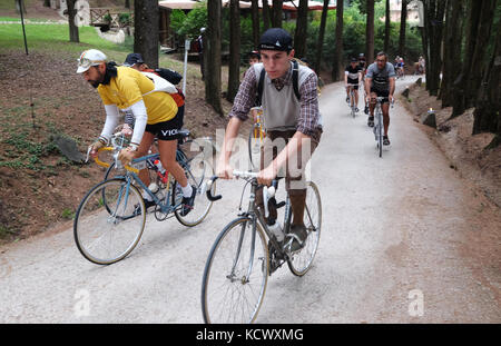 L'Eroica Granfondo bicycle race Gaiole in Chianti en Toscane, Italie Banque D'Images