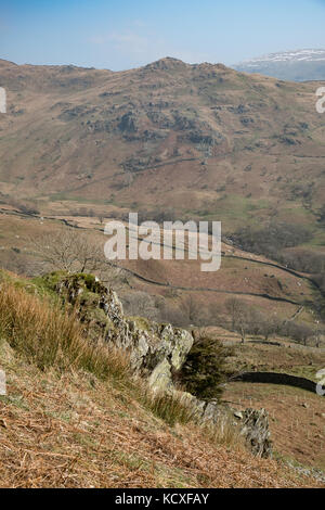 Vue sur Rydal Beck à Low Pike depuis l'ascension de la cicatrice NAB, Lake District National Park, Royaume-Uni Banque D'Images