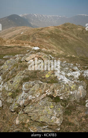 Fairfield Horseshoe depuis le sommet de la cicatrice NAB. Dans l'ordre du sommet: Heron Pike, Great Rigg, Fairfield, Hart Crag, Lake District National Park, Royaume-Uni Banque D'Images