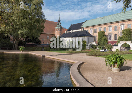 Copenhague, Danemark - oct 03, 2017 : vue de l'arsenal royal museum et la Danish National archives à partir de la bibliothèque royale garden Banque D'Images