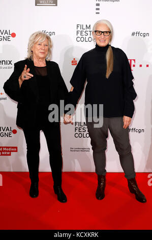 Margarethe von Trotta et Jane Campion assister à la remise des prix du festival du film 2017 de Cologne lors de la 27ème festival du film à Cologne börsensaal der ihk le 6 octobre 2017 à Cologne, Allemagne. Banque D'Images