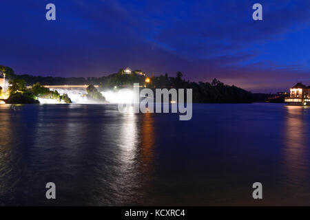 Rheinfall (chutes du Rhin) cascade, château Schloss Laufen, Stein am Rhein, Schaffhouse, Suisse , Banque D'Images