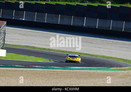 Circuit de Mugello, Italie. 7 octobre 2017. Lamborghini Huracan de Petri Corse Motorsport Team conduit par Baruch Bar - Mapelli Marco lors de la course #1 de la dernière ronde de C.I. Gran Turismo Super GT3-GT3 dans le circuit de Mugello. Credit: Dan74/Alay Live News Banque D'Images